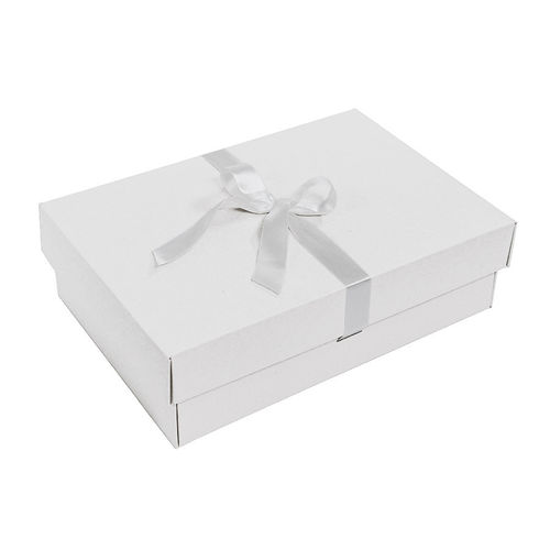 Коробка подарочная, микрогофрокартон белый, с лентой белой атласной