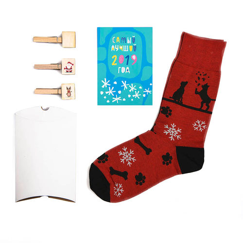 Подарочный набор Счастливый год, упаковка, прищепка с шильдом, календарь 2019, носки тематические
